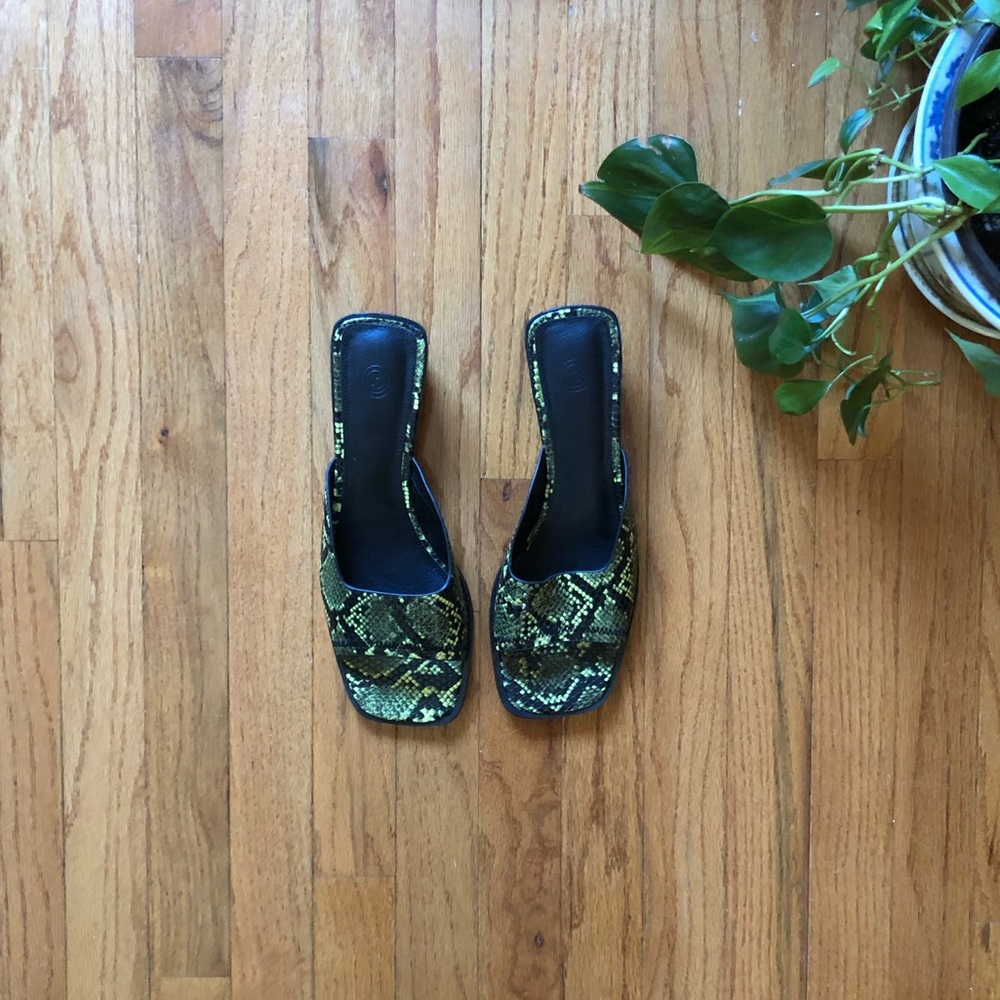UO CHRISSY HEEL